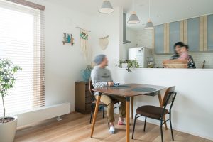 カーテンや照明までトータルにコーディネートされているのがいい！