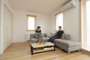 吹き抜けから差し込む、明るい陽が心地いい